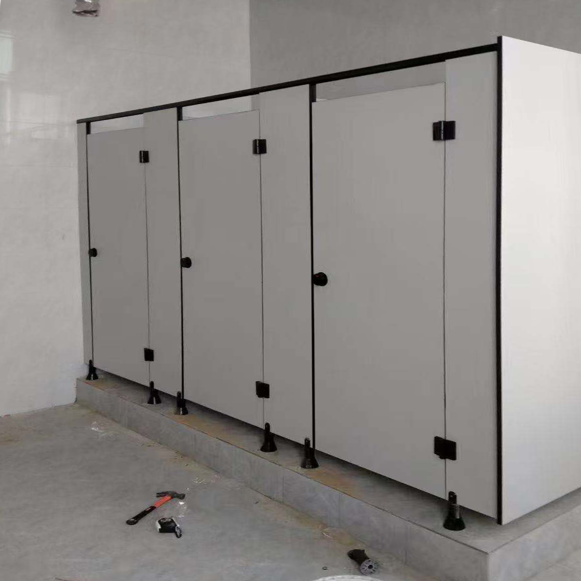 定制卫生间隔断 抗倍特厕所隔断门 pvc淋浴间隔断 办公楼公共厕所