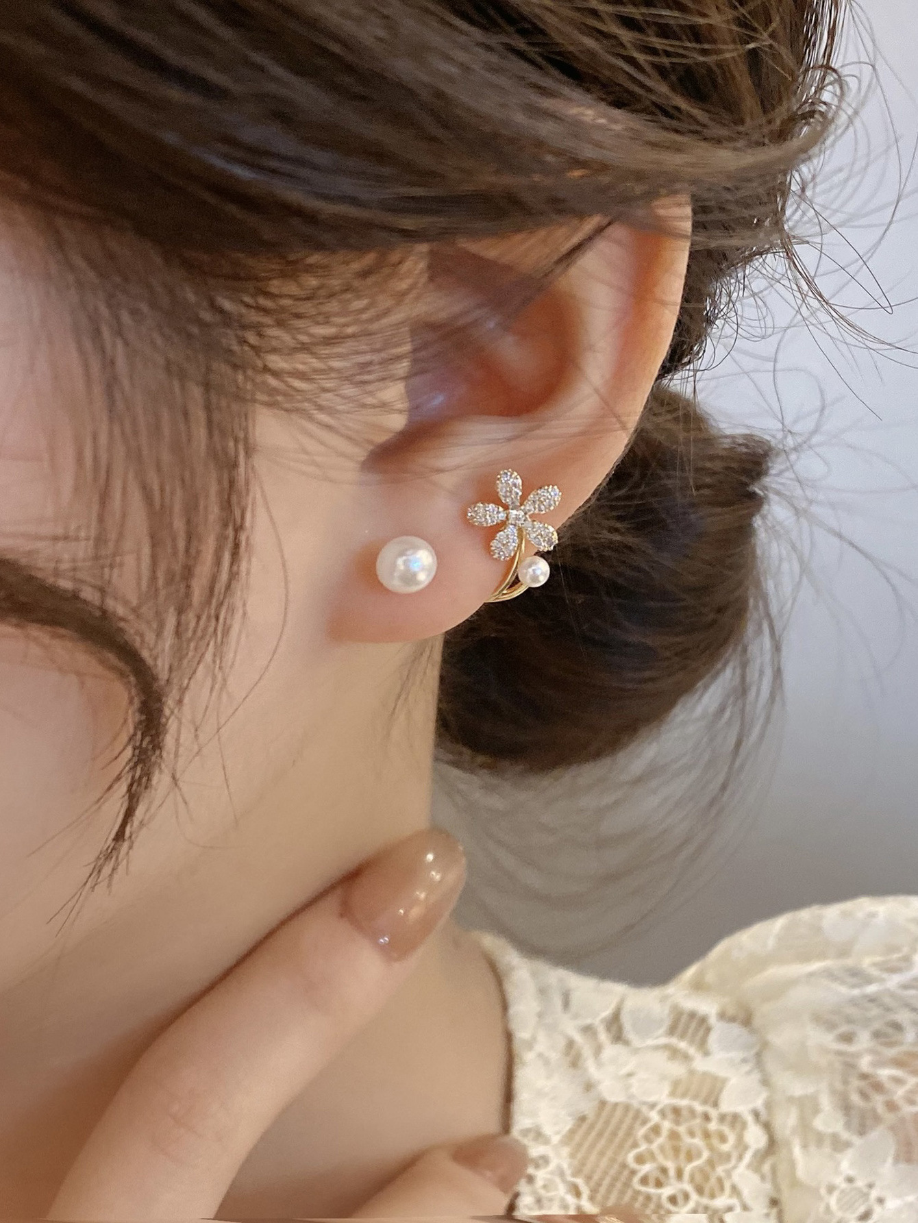 高级感轻奢风女士花朵珍珠两戴款小耳钉耳饰 日常约会百搭饰品