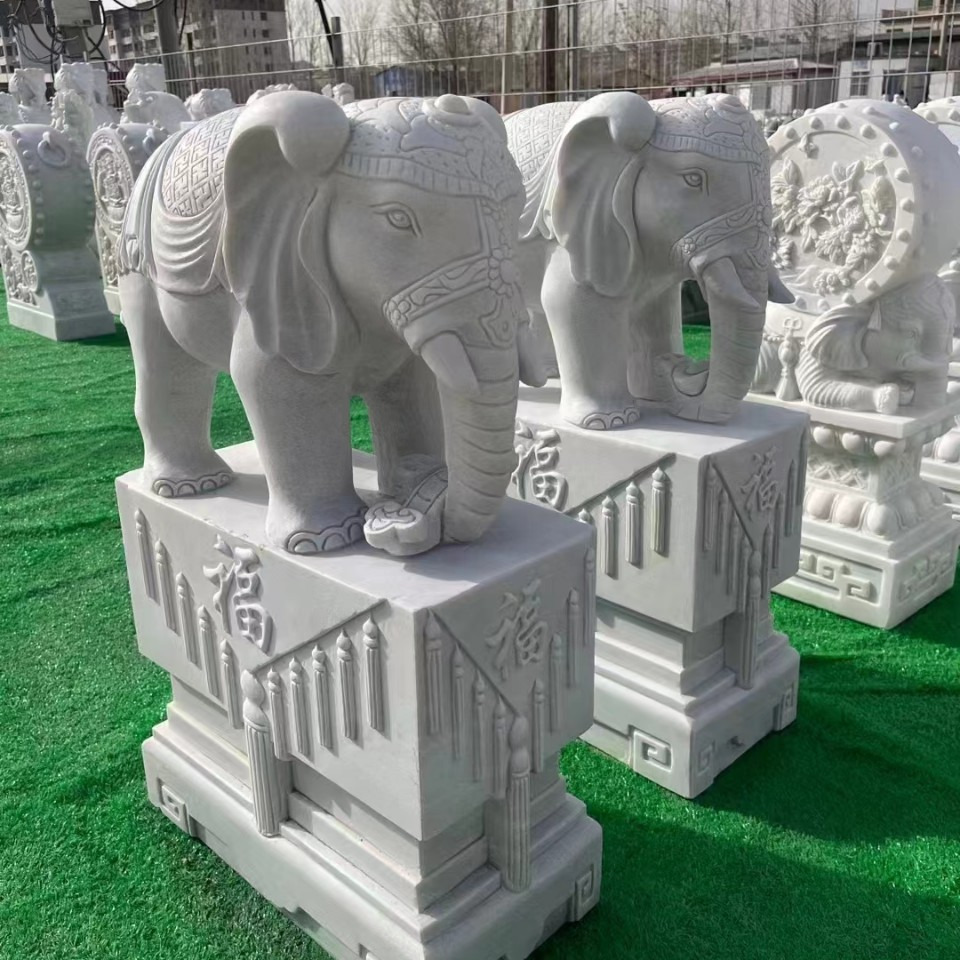 一对汉白玉大象石雕中式庭院摆件