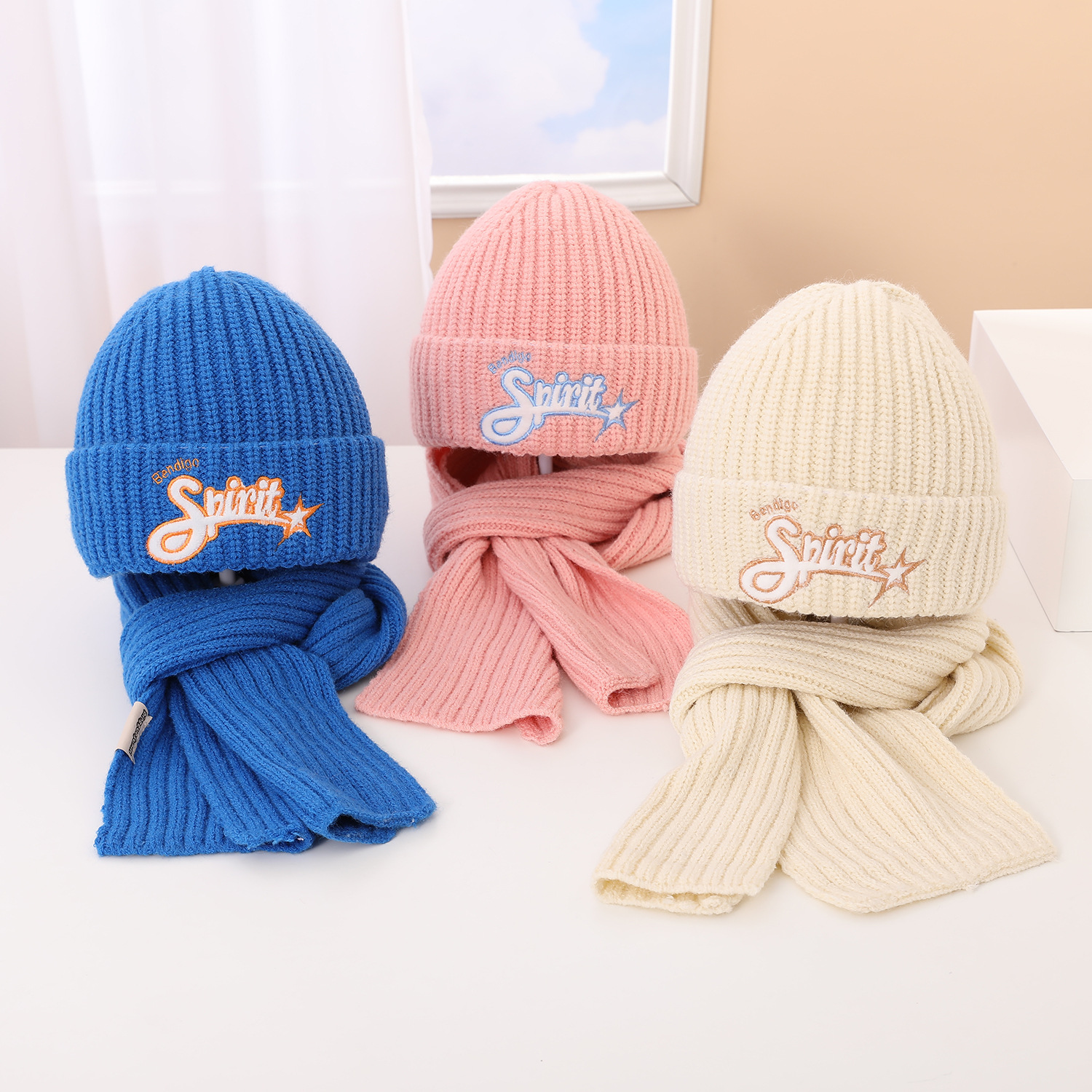 Children's Hat Scarf Set Autumn and Winter Woolen Cap Children's Knitted Warm Thickened Boys and Girls Two-Piece Hat