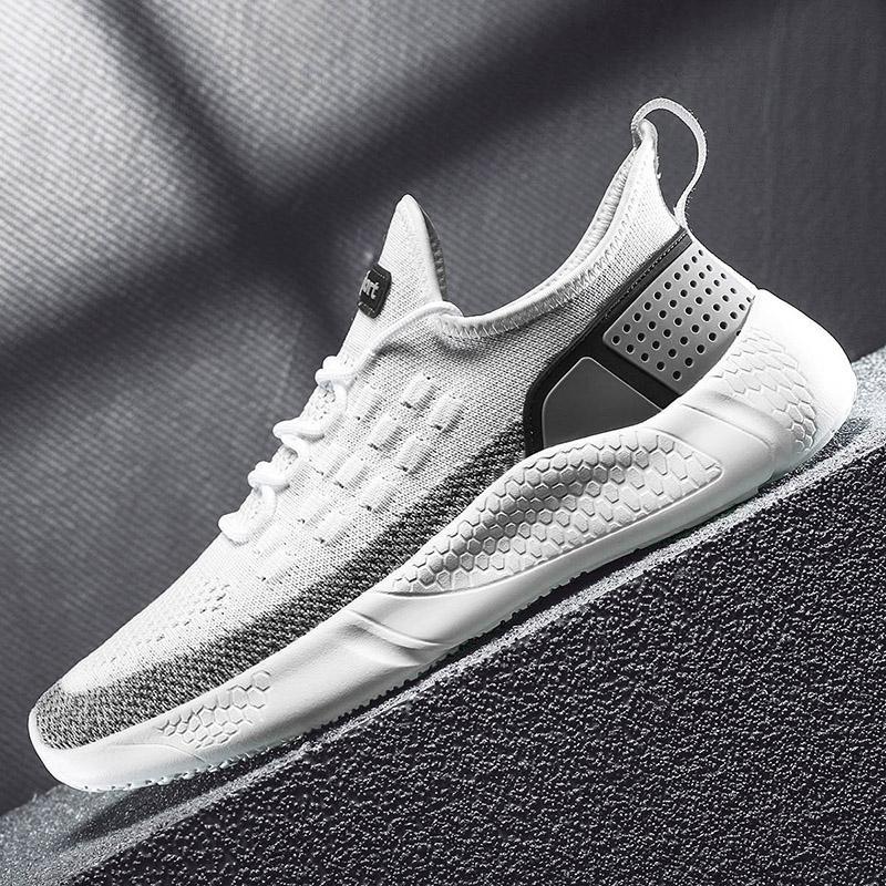 男鞋2021新款夏季多走路流行超轻运动鞋潮流时尚跑步休闲跨境大码