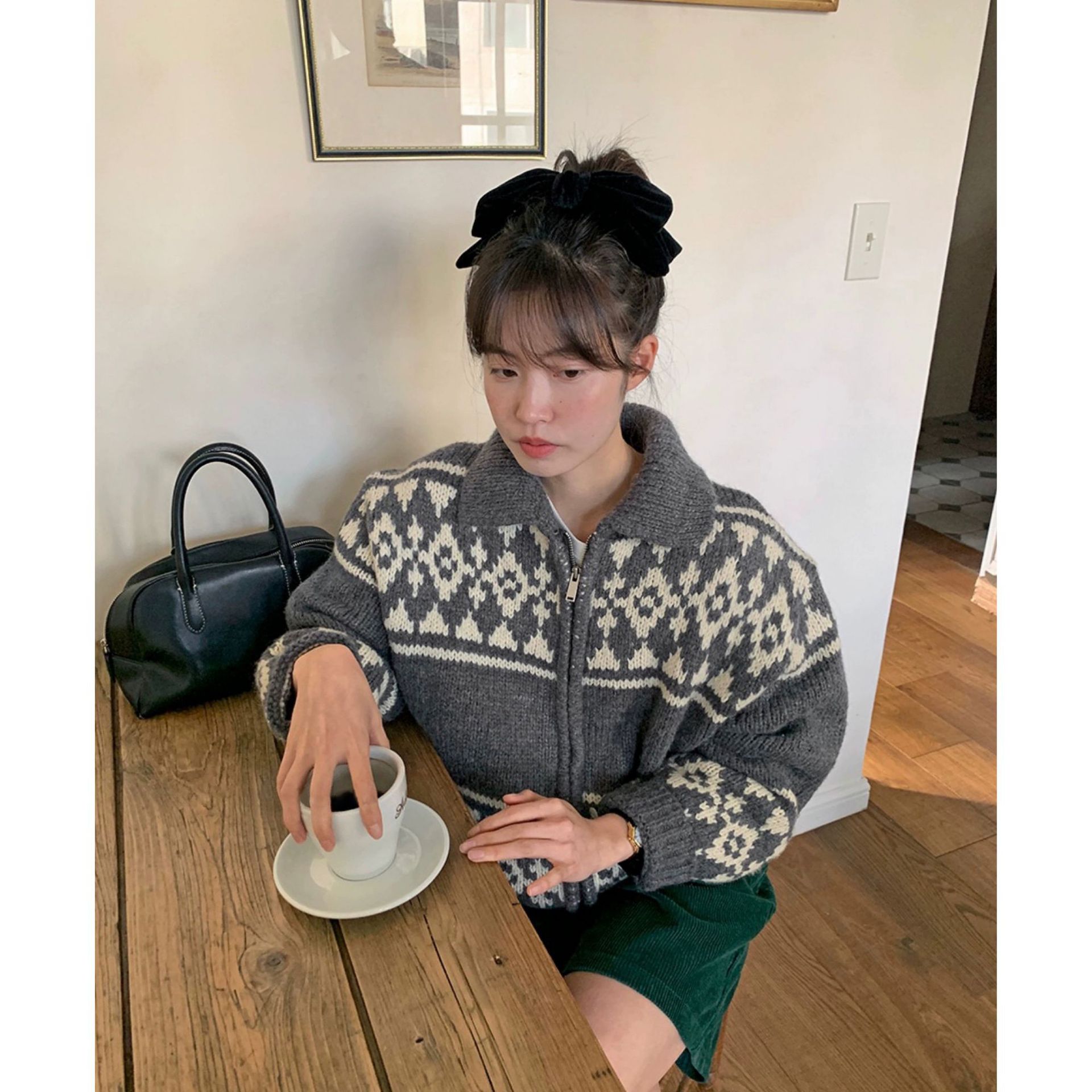 2023冬季新款韩国设计师复古花纹翻领羊毛拉链温暖毛衣开衫外套