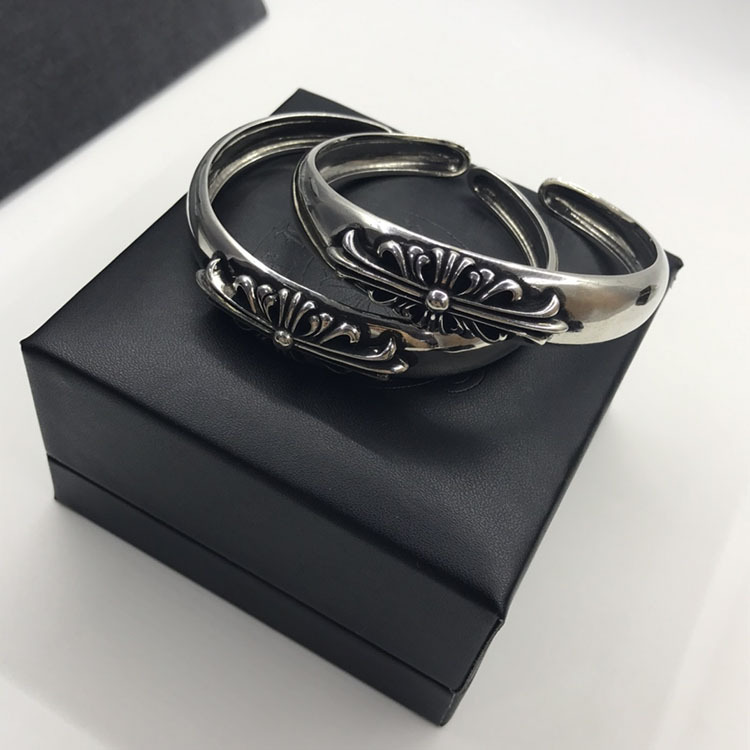 克罗伈欧美十字花藤开口手环经典复古光面嘻哈简约十字架手镯男女