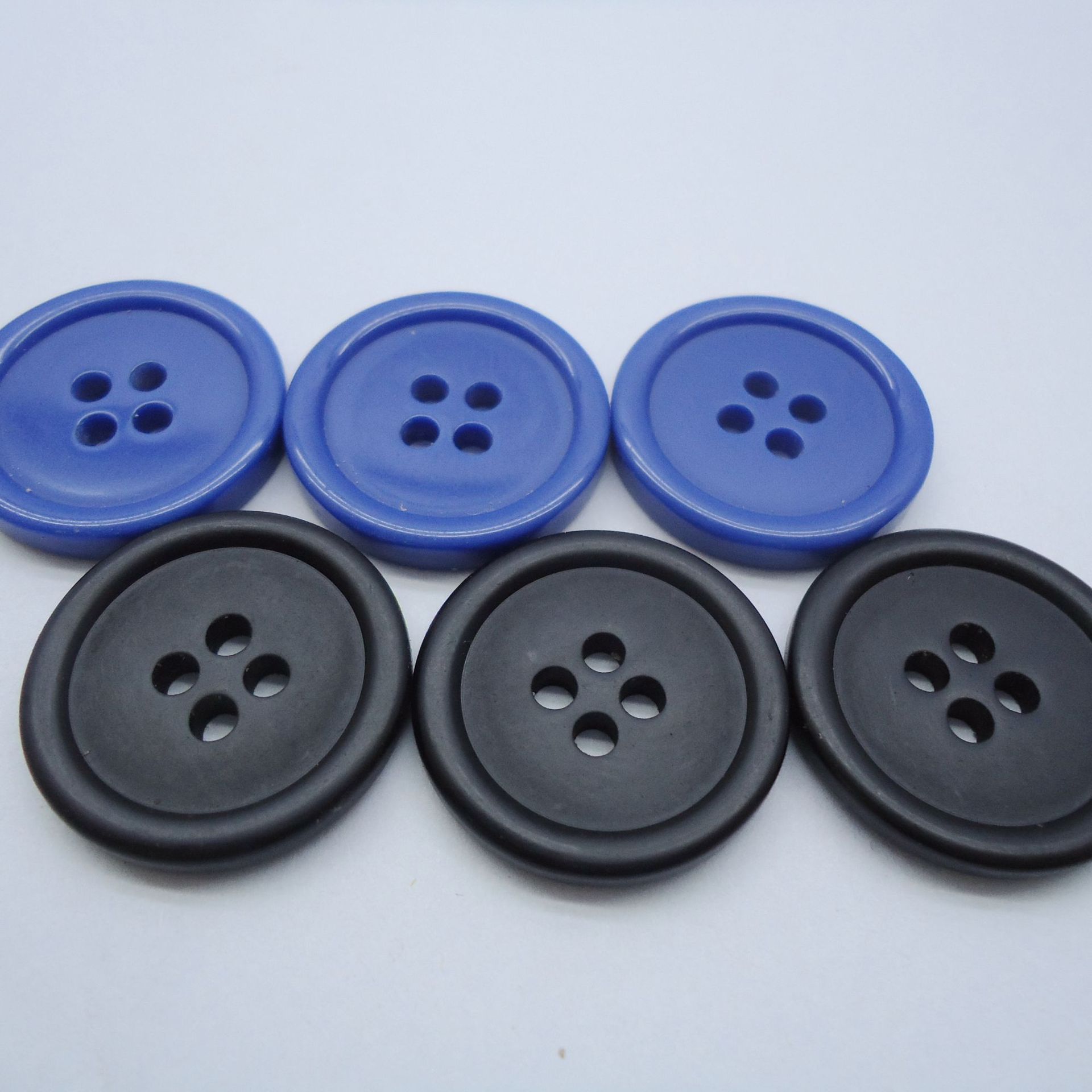 单色细边树脂扣四眼常规内衣纽扣厂家批发彩色手工diy库存现货