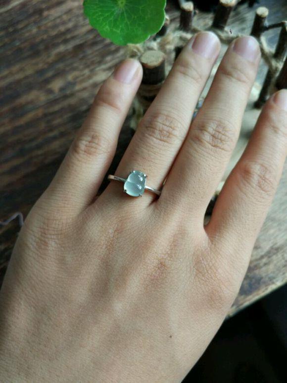 天然缅甸老坑翡翠a货戒银镶冰种糯种荧光葫芦蛋面戒指界面戒指