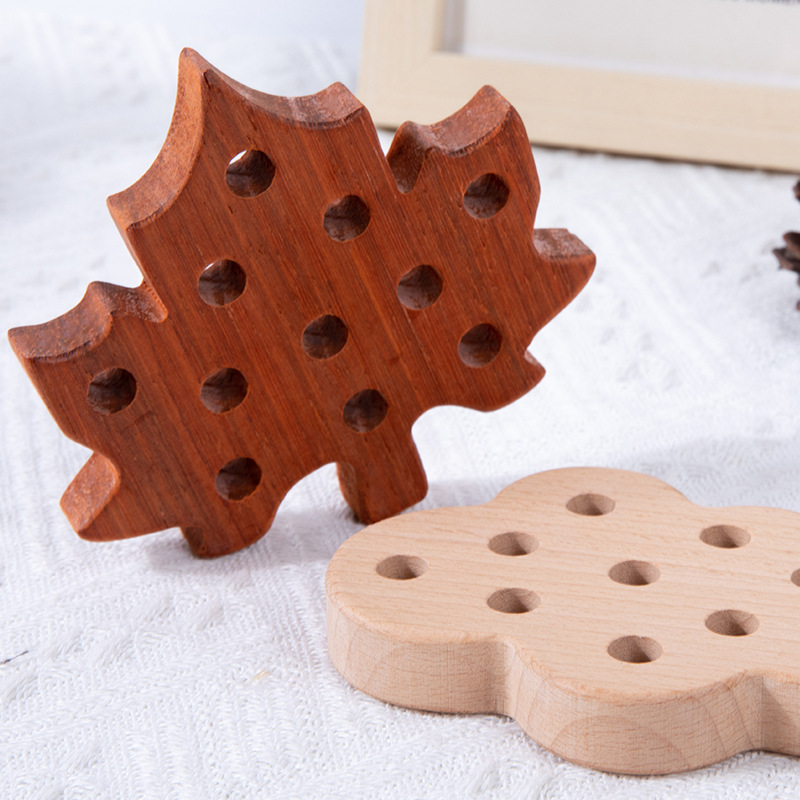 Wooden Children's Fun Threading Game Children's Early Education Perception Large Particle Wooden Leaves Animal Threading Toys