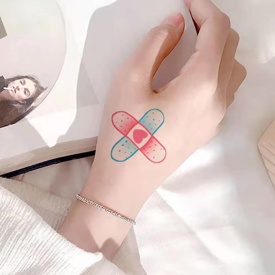 新款儿童小清新创口贴纹身贴ins卡通可爱少女脸部手臂创可贴纸