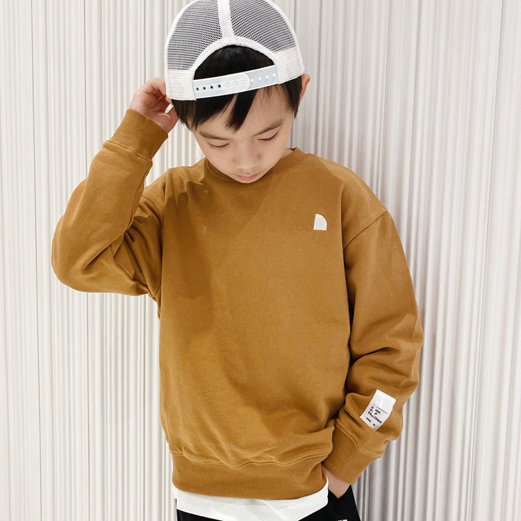 kk355 2022秋季款 童装中大童套头上衣 大袖标简约风儿童圆领卫衣