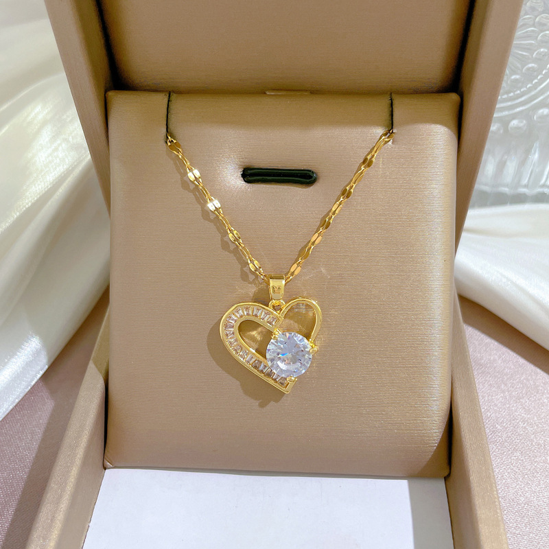 [Titanium Steel] Affordable Luxury Style Elegant Heart Full Diamond Gold Plated Necklace for Women Ins Online Influencer Clavicle Chain Ornament