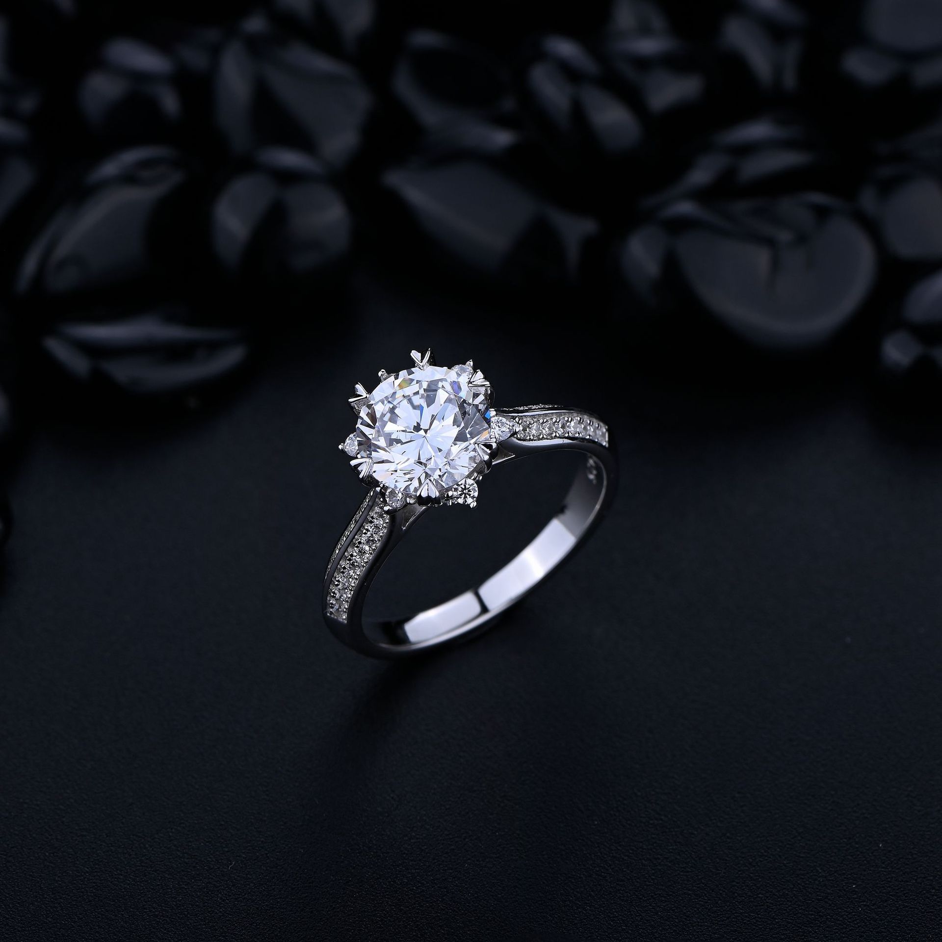 金萌s925银欧美六爪钻戒女雪花错臂微镶1克拉仿真钻锆石结婚戒指