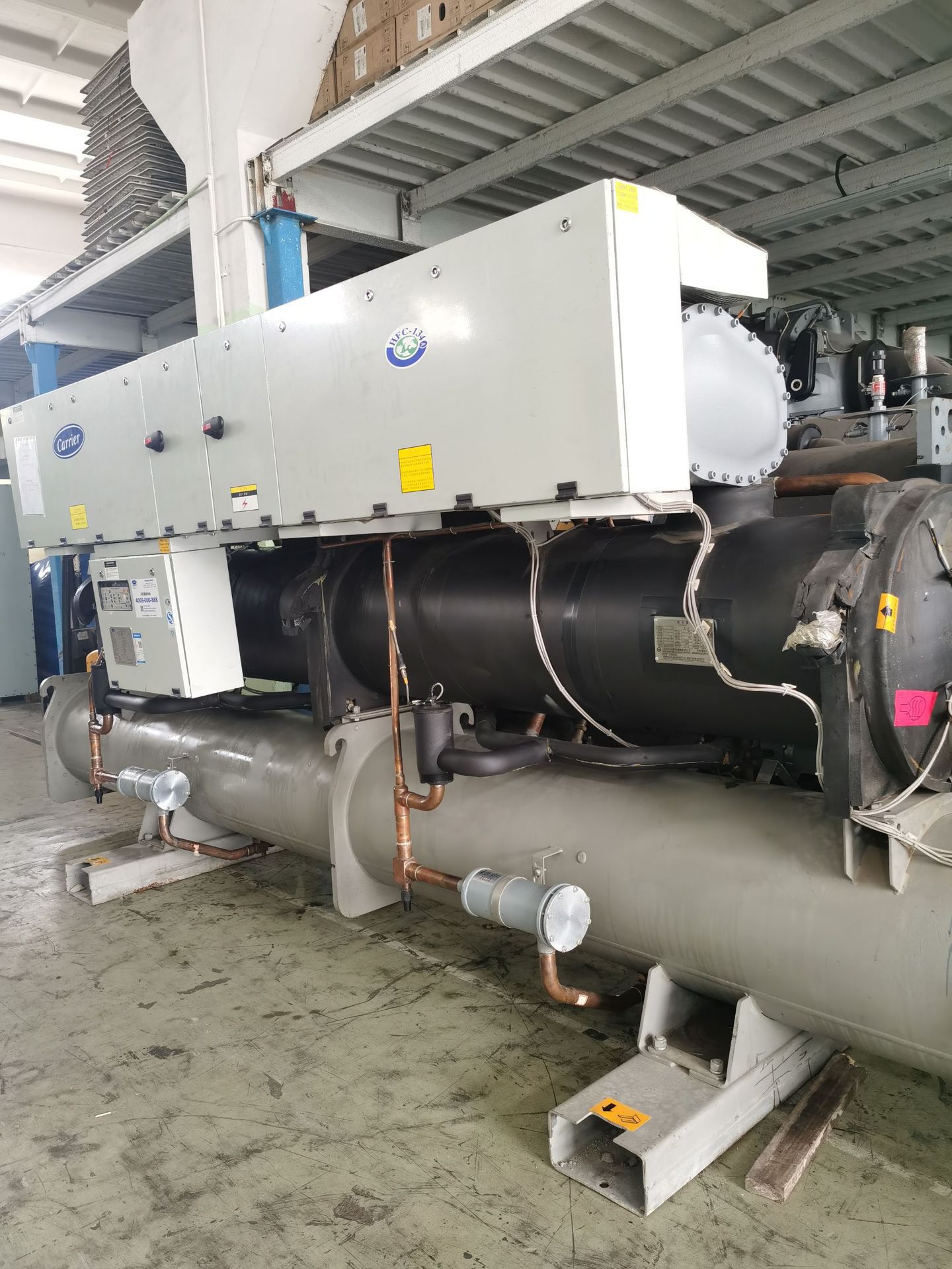 二手中央空调1220kw  开利高效螺杆机组 30hxc350e