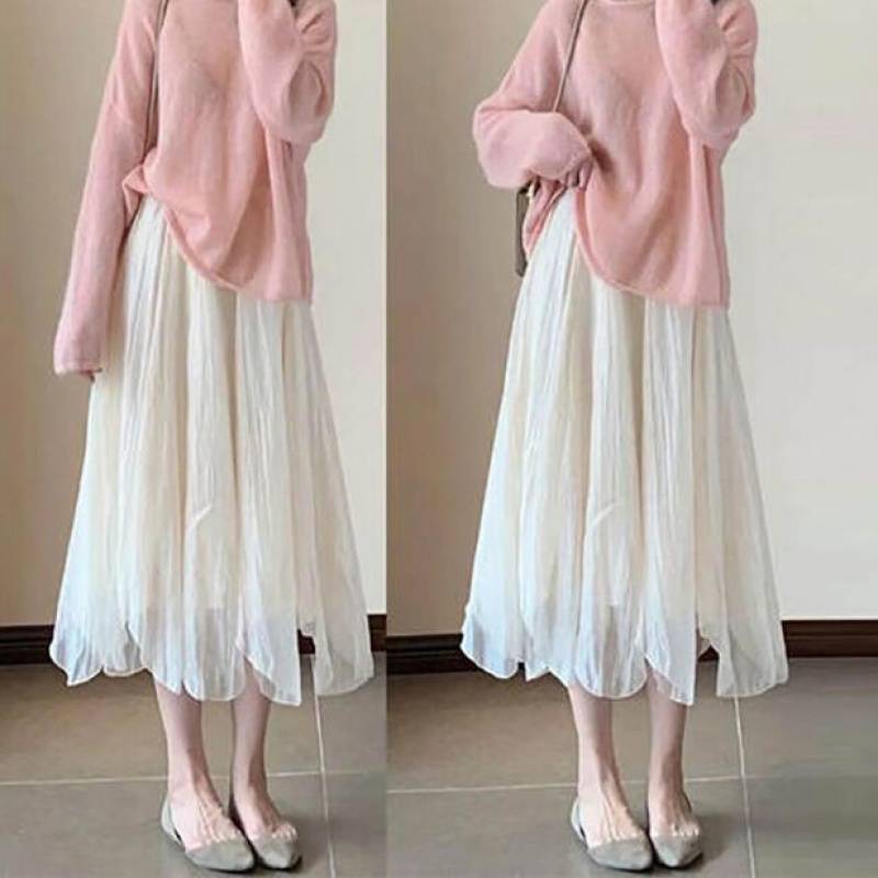 配白色纱裙上衣