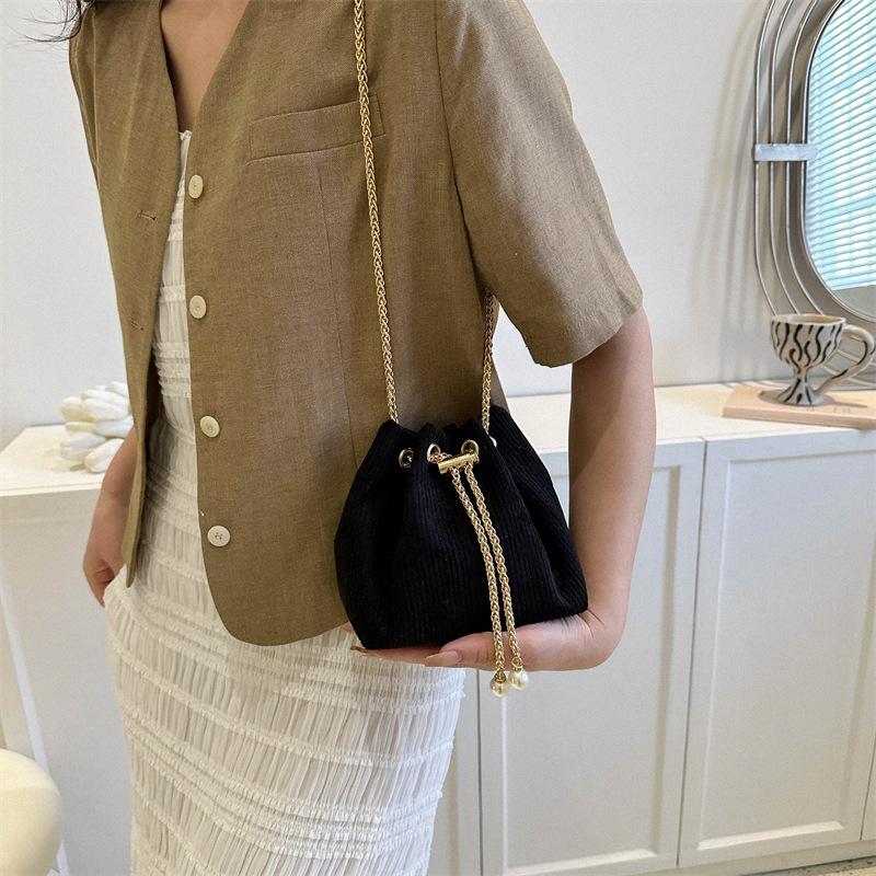 Wholesale Bag Spring Fashion Corduroy Pull-Belt Small Bucket Women's Bag 2023 High-Grade Shoulder Messenger Bag