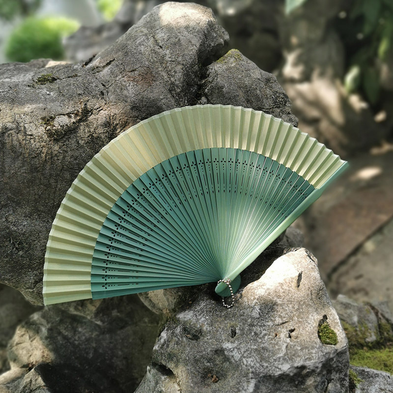 gradient fan folding fan chinese style cheongsam fan dance fan hanfu portable folding fan morning gowns photography prop fan classical