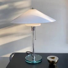 北欧现代简约台灯设计师创意个性别墅客厅卧室包豪斯样板房床头灯