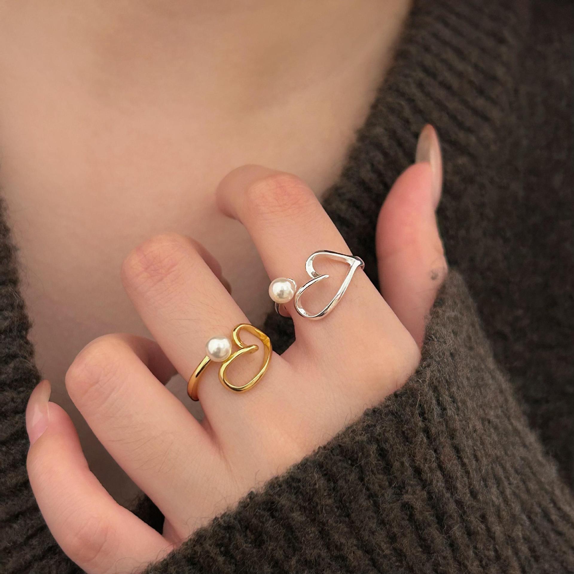 范智乔韩版小红书ins简约s925纯银珍珠爱心戒指设计感个性戒指