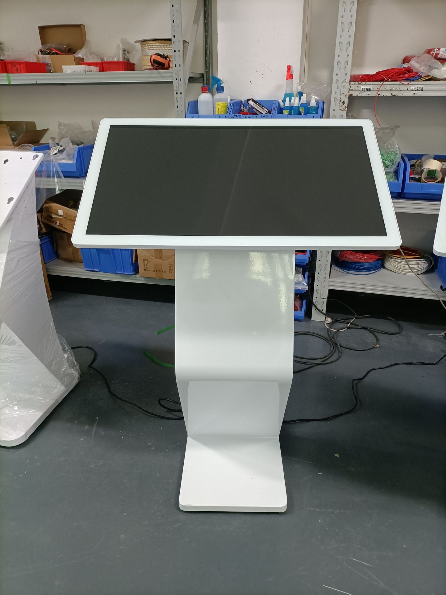 5寸立式电容触摸查询一体机 壁挂触屏查询机 安卓一电脑一体机