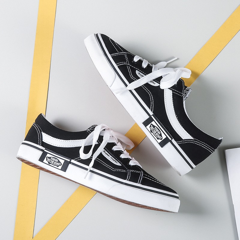 春季侧标低帮帆布鞋女学生韩版ulzzan情侣百搭街拍滑板鞋ins潮女