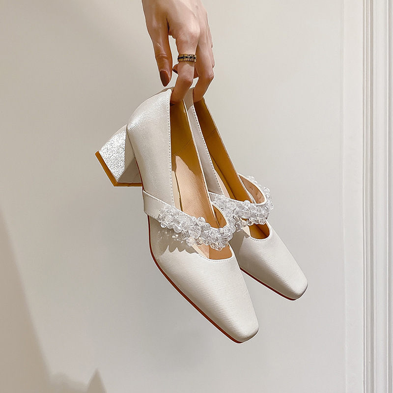 白色婚鞋女2021年新款新娘伴娘鞋秀禾婚纱两穿高跟鞋粗跟孕妇单鞋