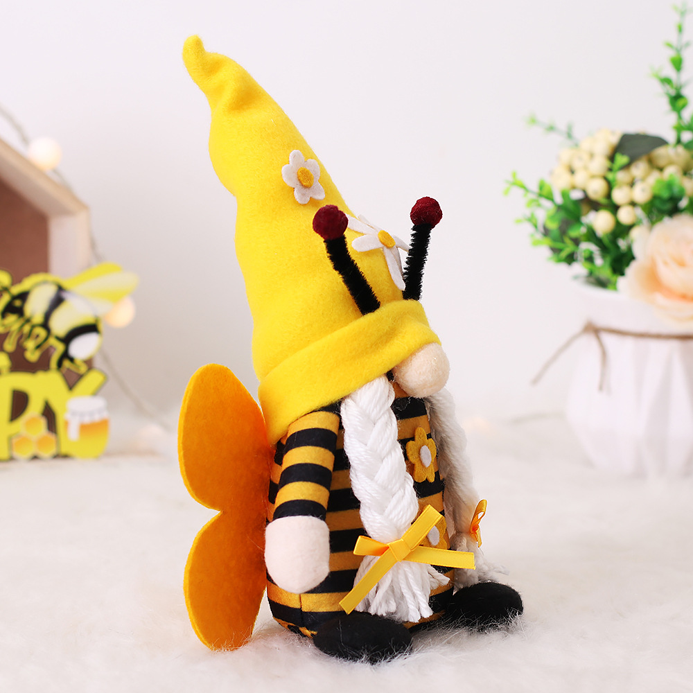 Mingguan New Bee Festival Scene Dress up Props Striped Bee with Wings Forest Man Couple Doll Ornaments