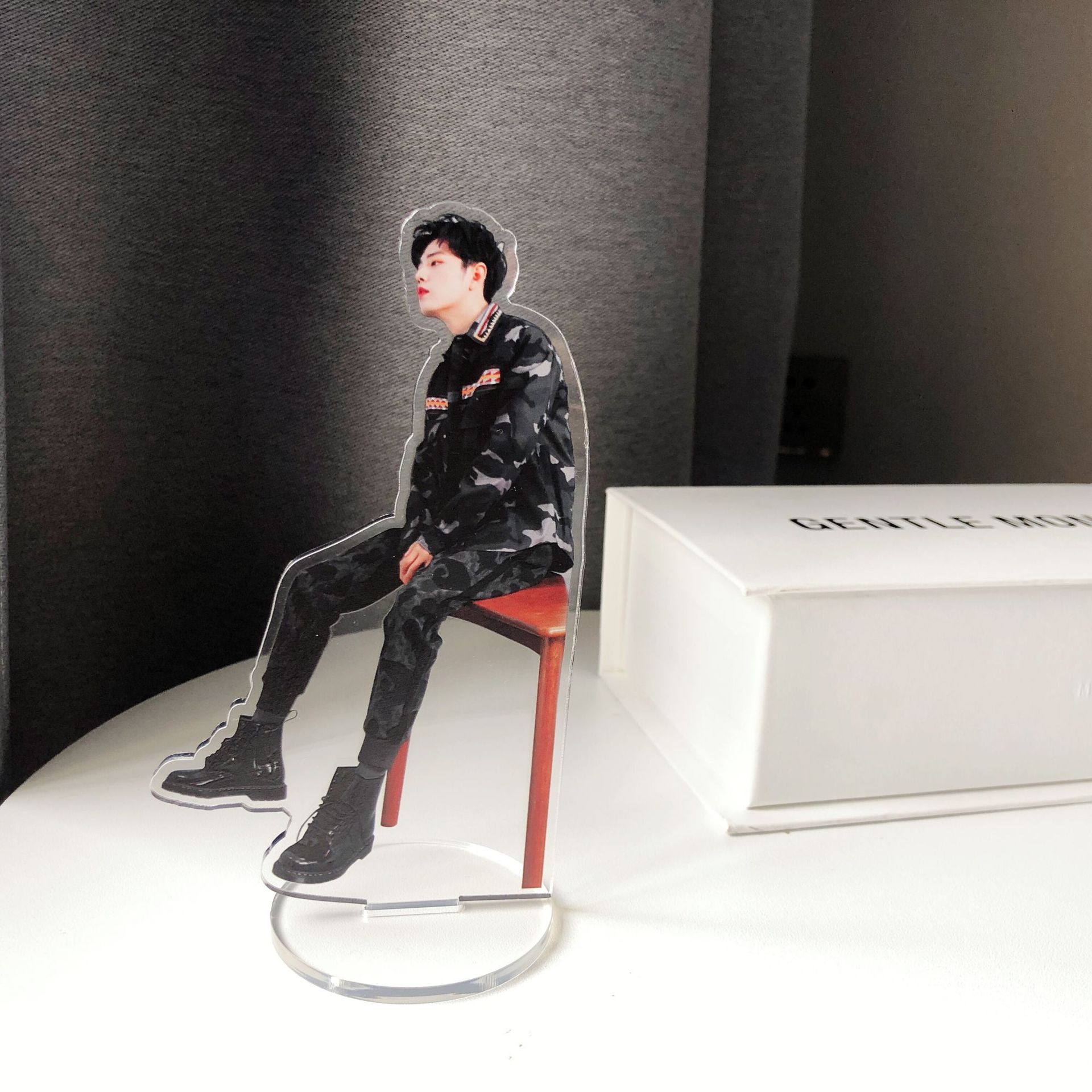 肖战明星亚克力周边立牌摇摇乐 透明 镭射闪光滴胶动漫钥匙扣挂件