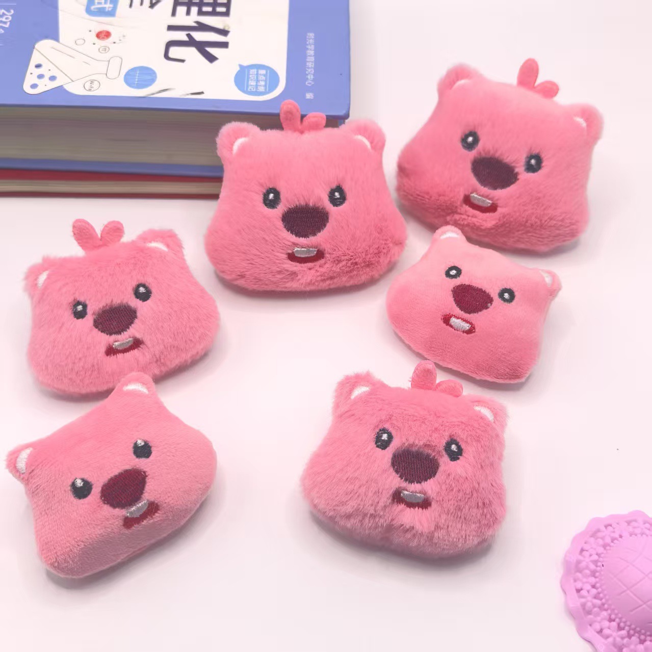 创意可爱毛绒卡通公仔配件小海狸兔挂件挂饰少女心装饰饰品卡通玩