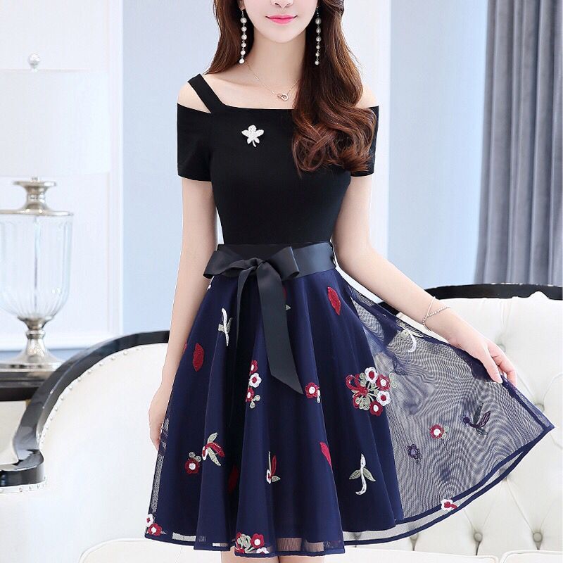 连衣裙女夏装2024新款韩版气质淑女装夏季时尚港味显瘦遮肚子裙子