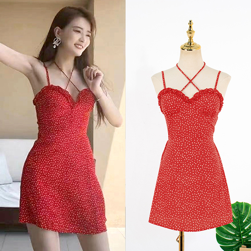 抖音徐璐同款红色波点吊带连衣裙挂脖露肩度假小清新法式沙滩短裙