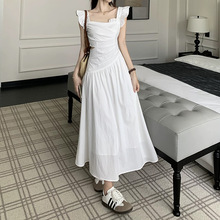 气质白色连衣裙女春季2024年新款收腰显瘦设计感飞飞袖初恋长裙子