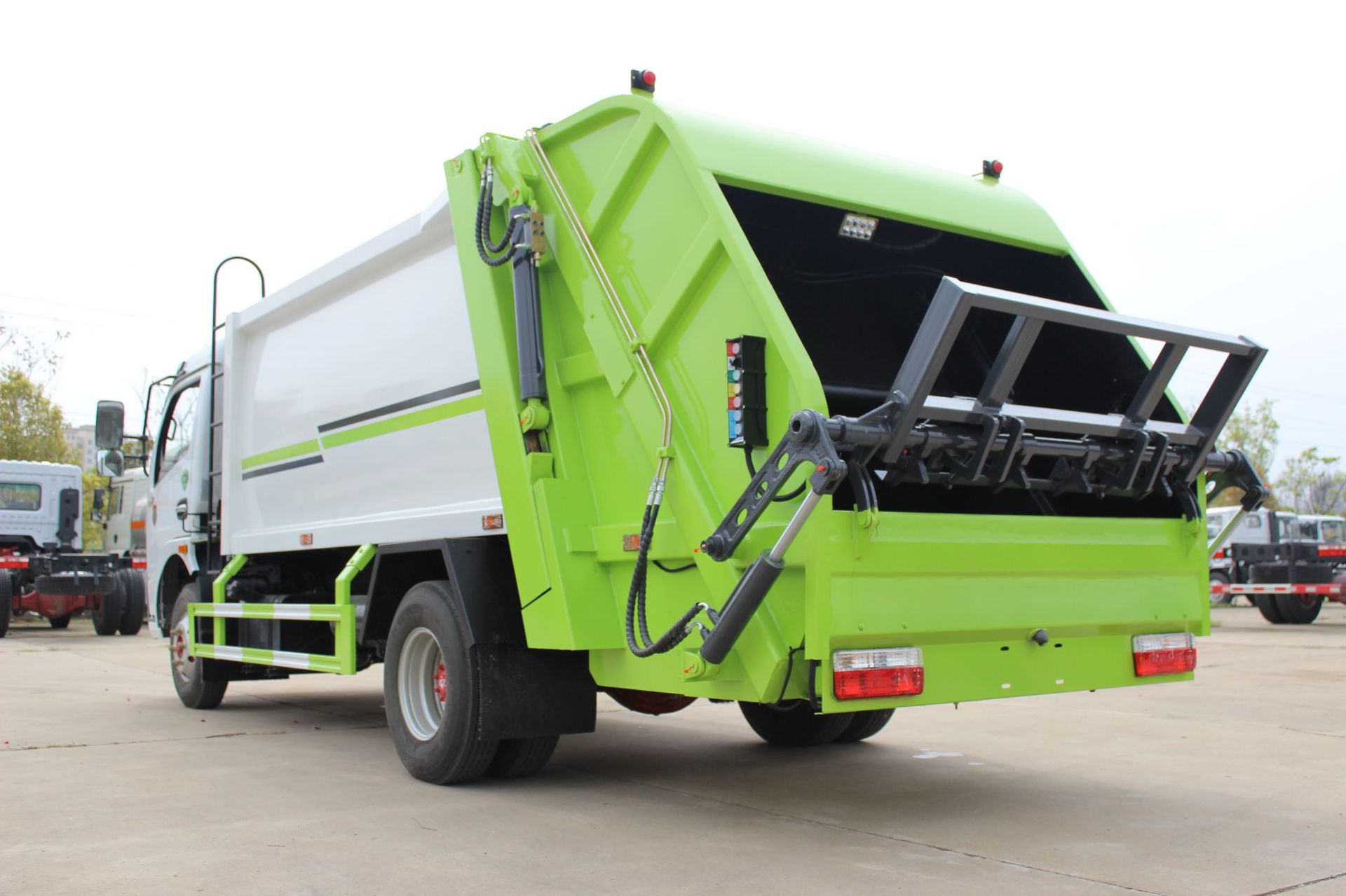 现货供应  东风多利卡d7压缩垃圾车,城镇收集与运输的垃圾车