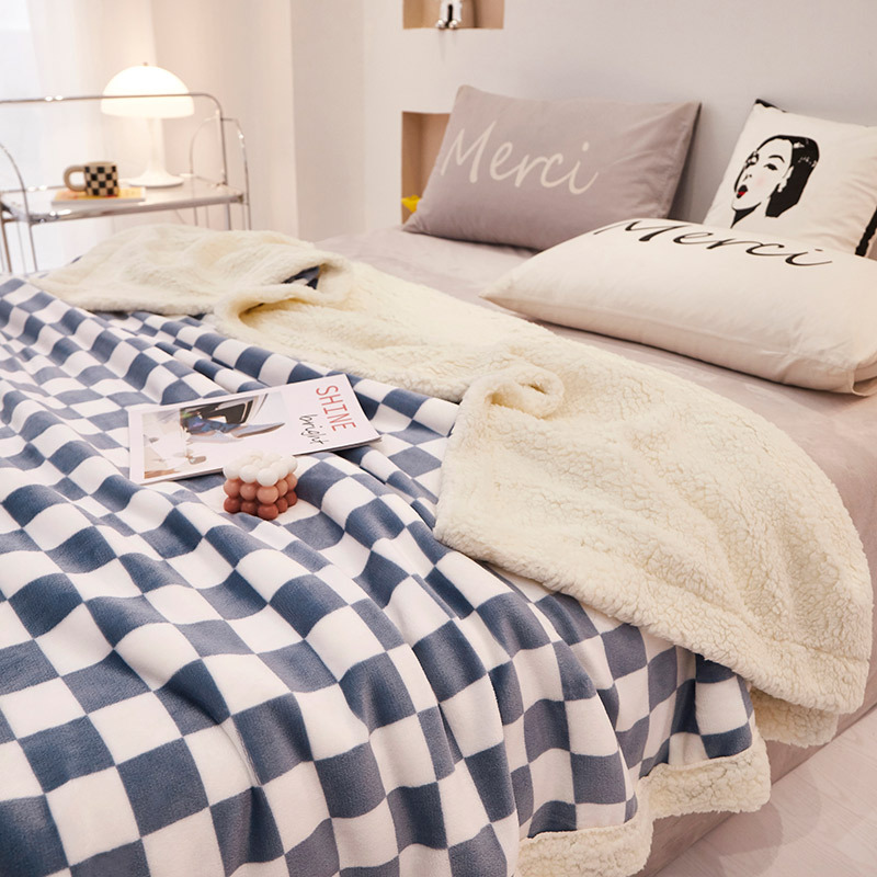 2022 New Fashion Chessboard Plaid Lambswool Cover Blanket Milk Fiber Double-Sided Color Matching Warm Retro Velvet Blanket