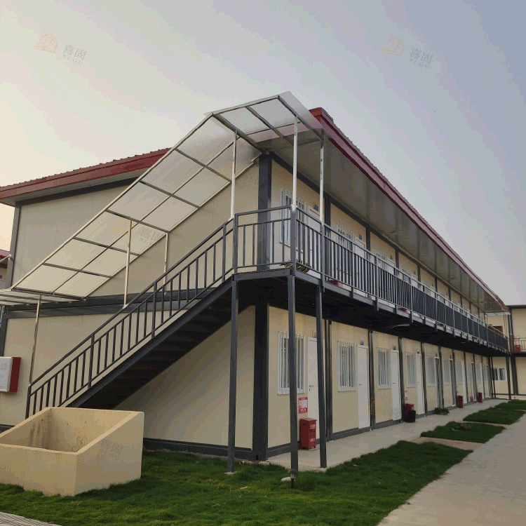 集装箱活动房屋顶彩钢玻璃棉夹芯瓦定制加工隔热防火屋面夹芯瓦