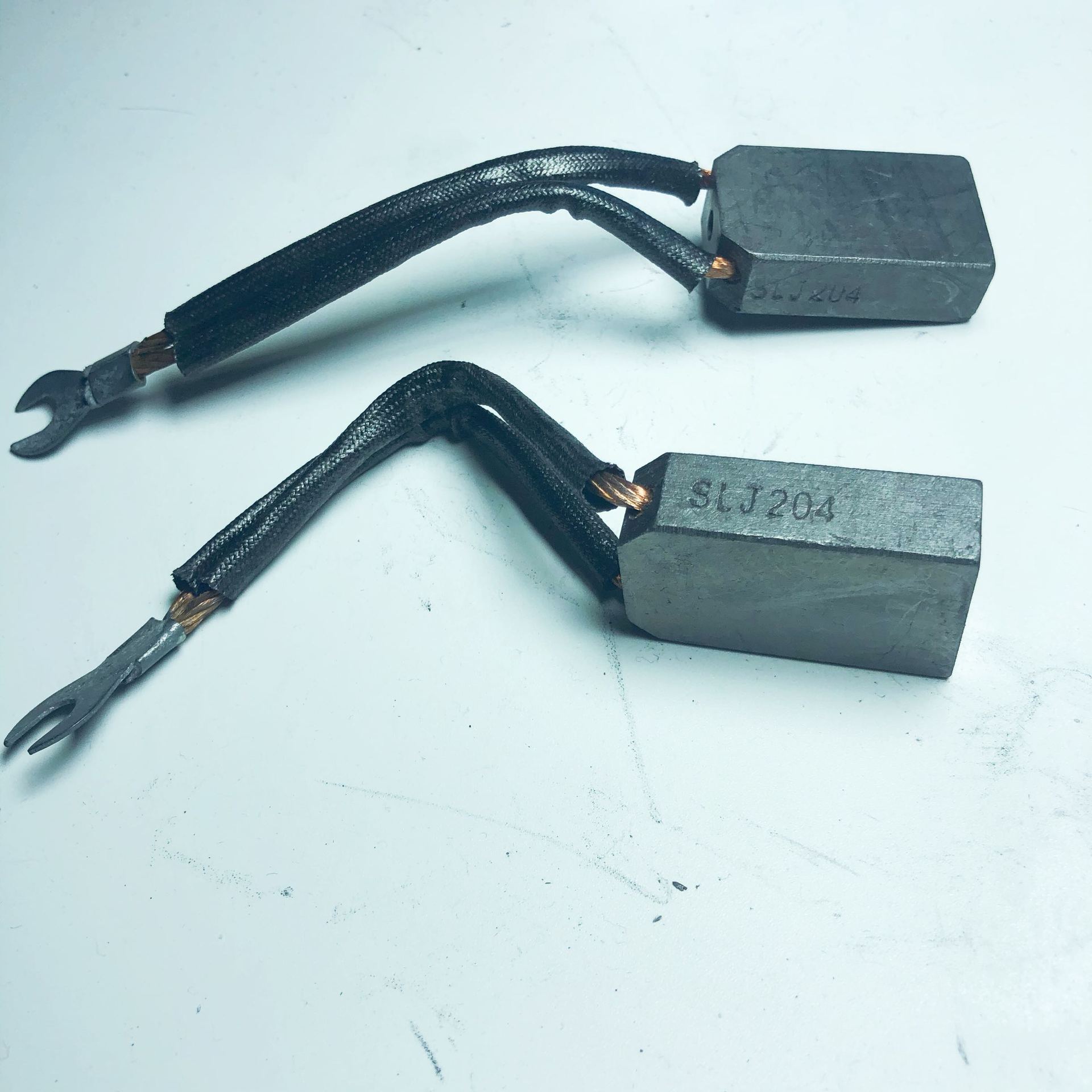 含铜电机碳刷发电机用电刷1252540mmt9型双线碳刷