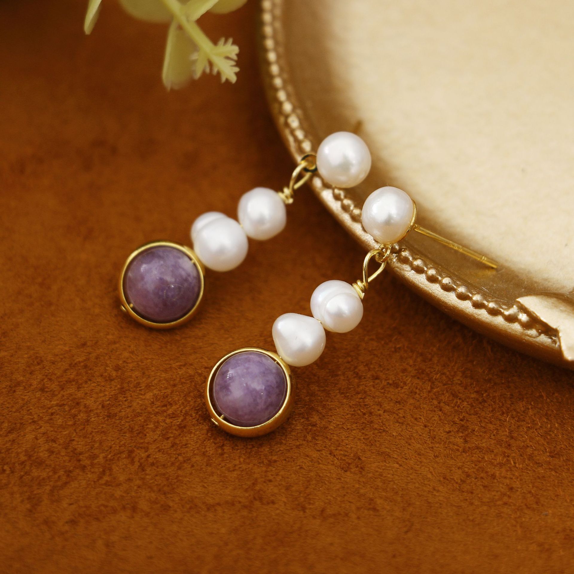 Retro High-Grade Purple Jelly Stone Freshwater Pearl Earrings Korean Elegant Light Luxury Artistic Autumn and Winter Niche Earrings