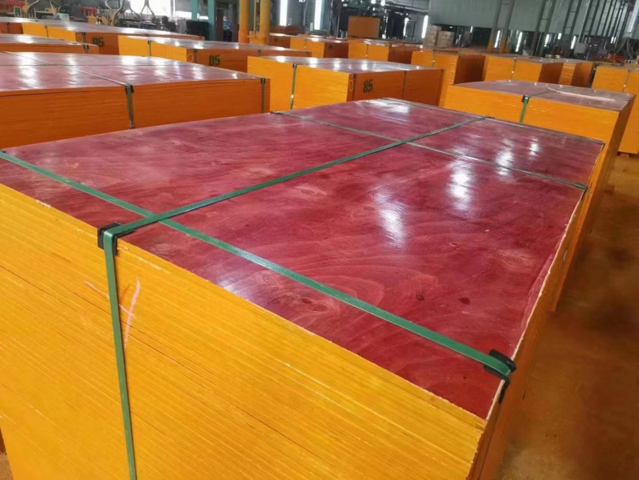 松木板厂家直销建筑模板工地建材阁楼舞台铺板多层胶合板房建批发