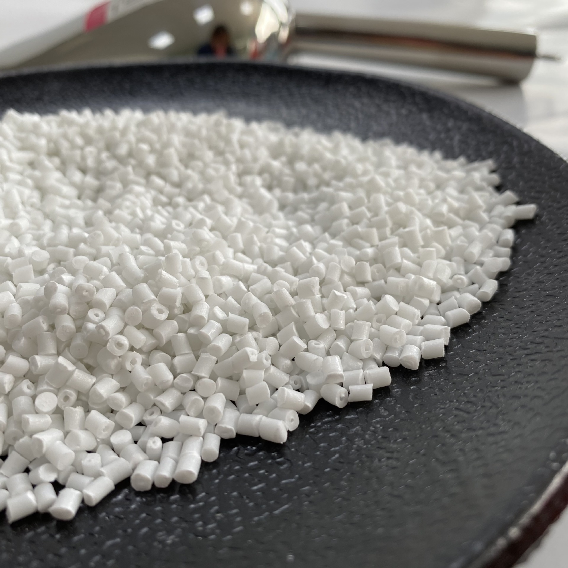 透明填充母料料高分散吹膜pe硫酸钠填充吹膜填充快递袋收纳箱填充