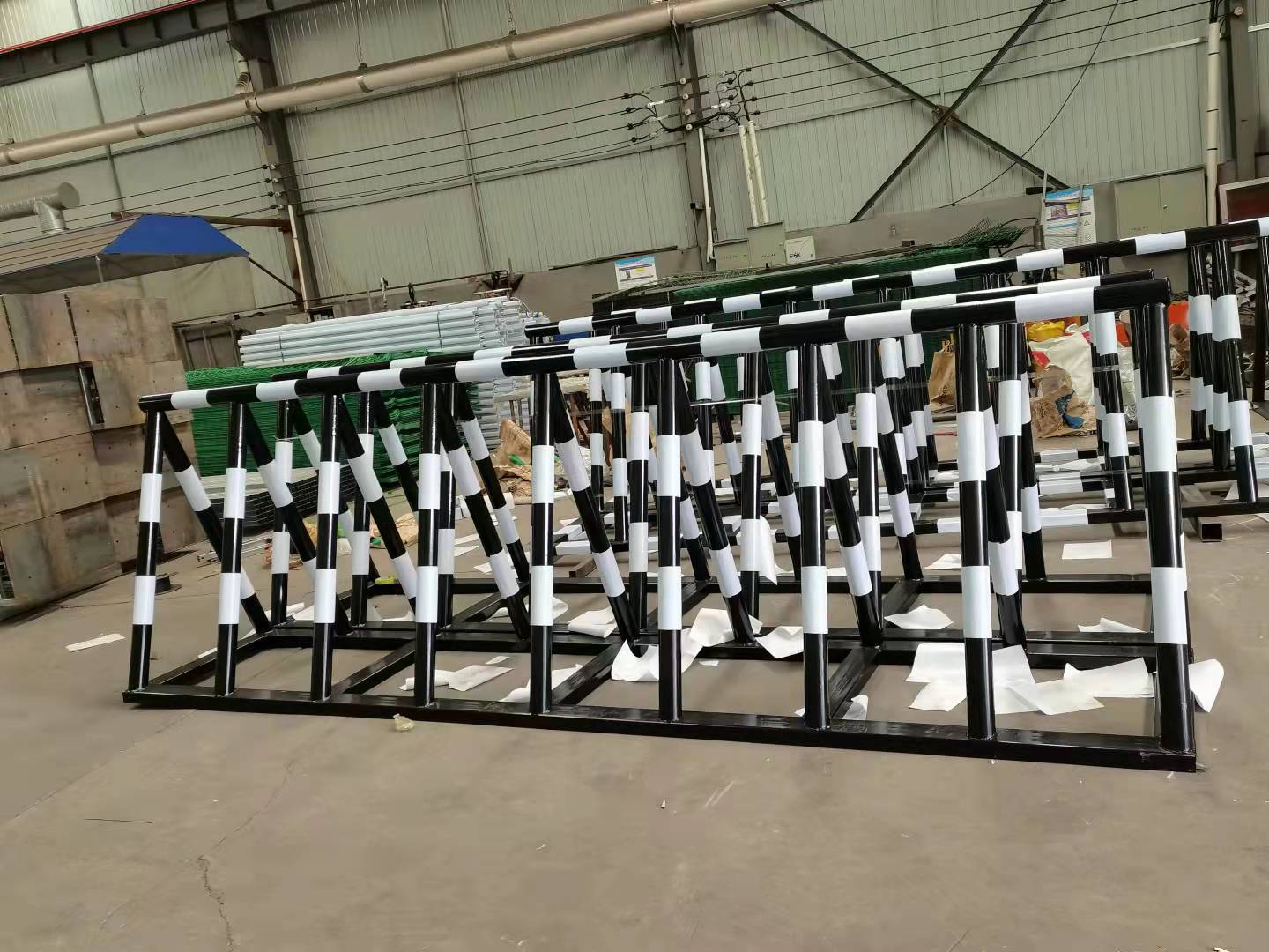 中海华科北京拒马厂家大门口安装拒马电动伸缩式移动挡车式路障机升降