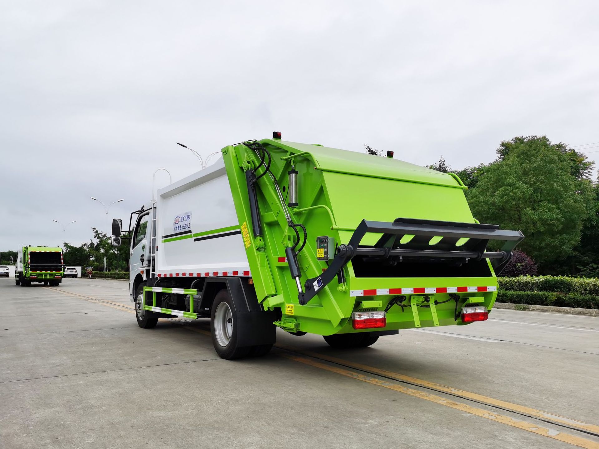 140环卫垃圾车