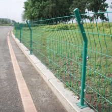公路双边丝护栏网河道防护隔离圈山圈地围栏绿化养殖浸塑围栏