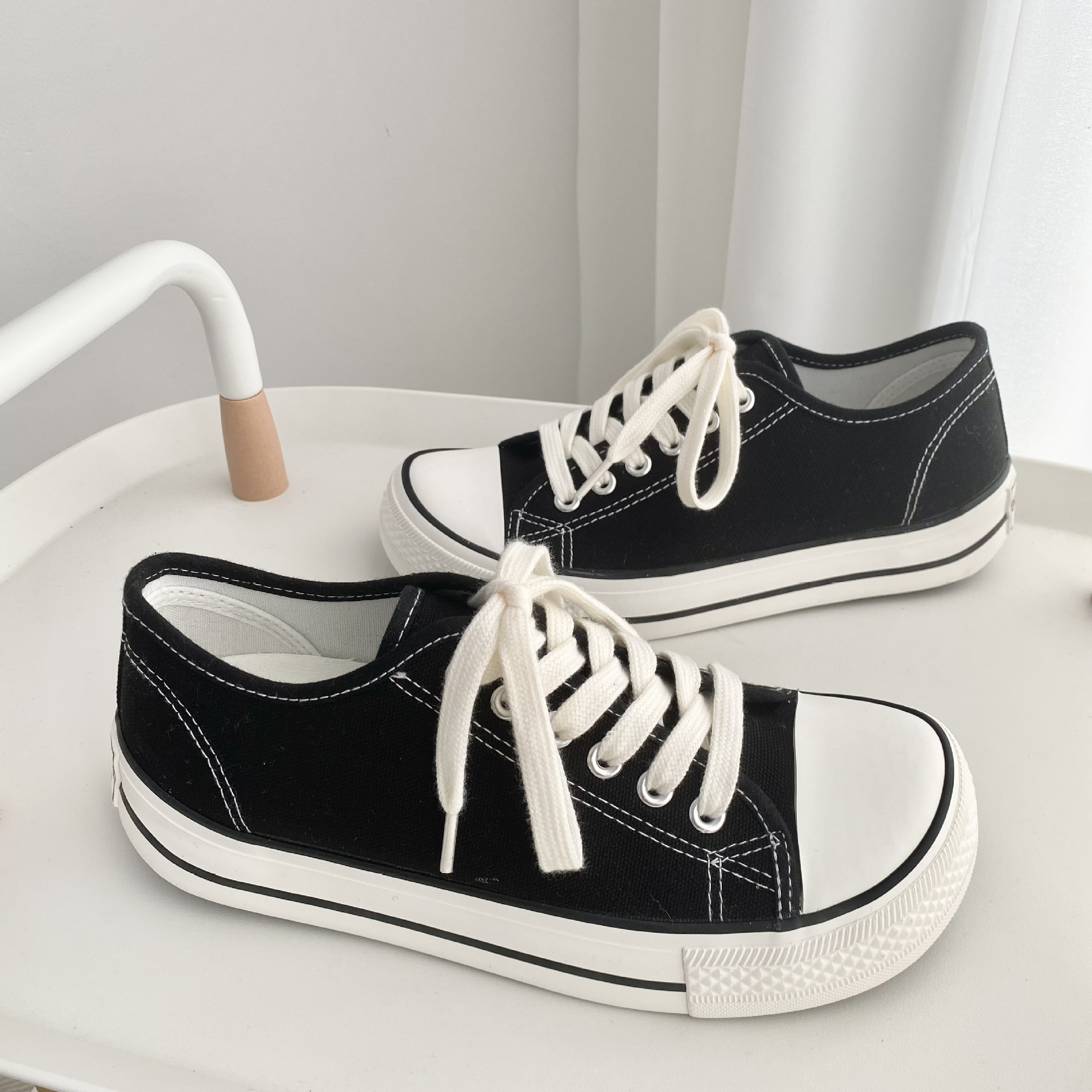 韩国博主推荐方头帆布鞋女2022款街拍流行女鞋子小红书种草w2539