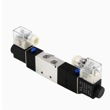 原装台湾LF电磁阀PNEUMATIC VALVE 气动阀 EE-5204 电压DC24V