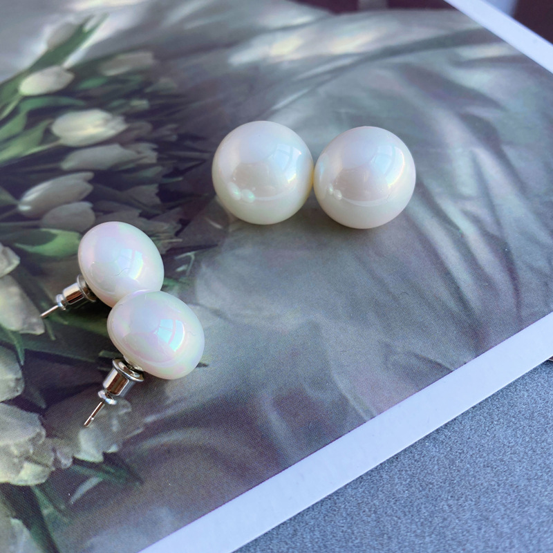 法式复古精致炫彩馒头扁圆珍珠耳钉女小众设计气质温柔马贝珠耳饰