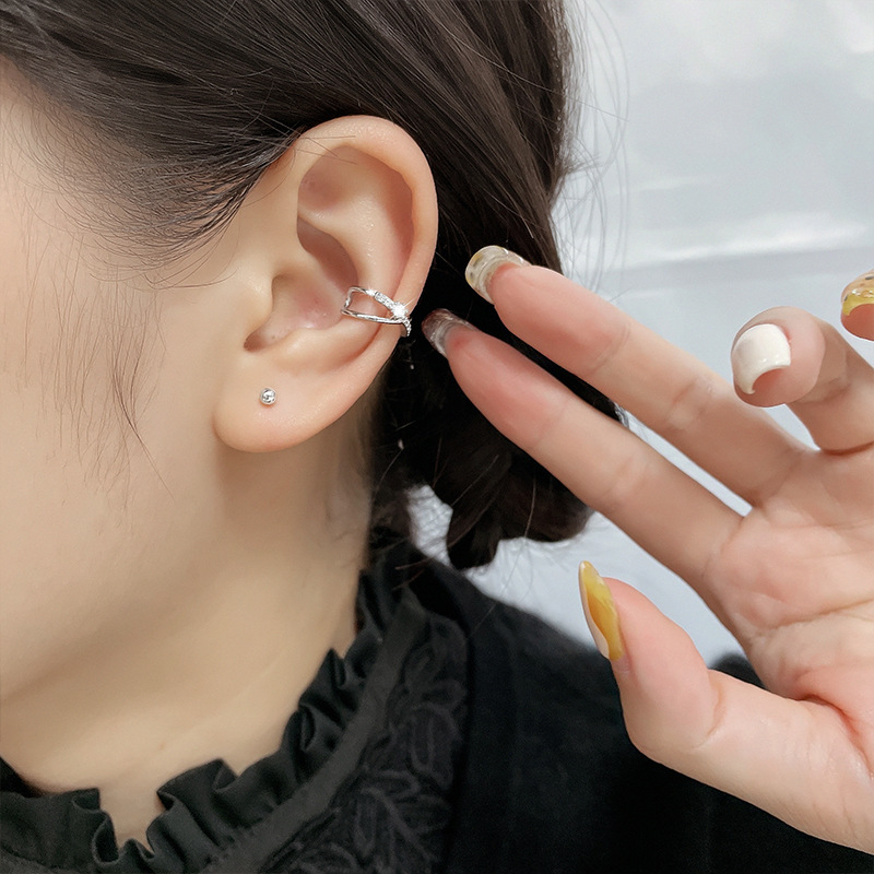 古猫宁 ins小香风无痛无耳洞侧耳骨耳钉女欧美设计感微镶交叉耳夹