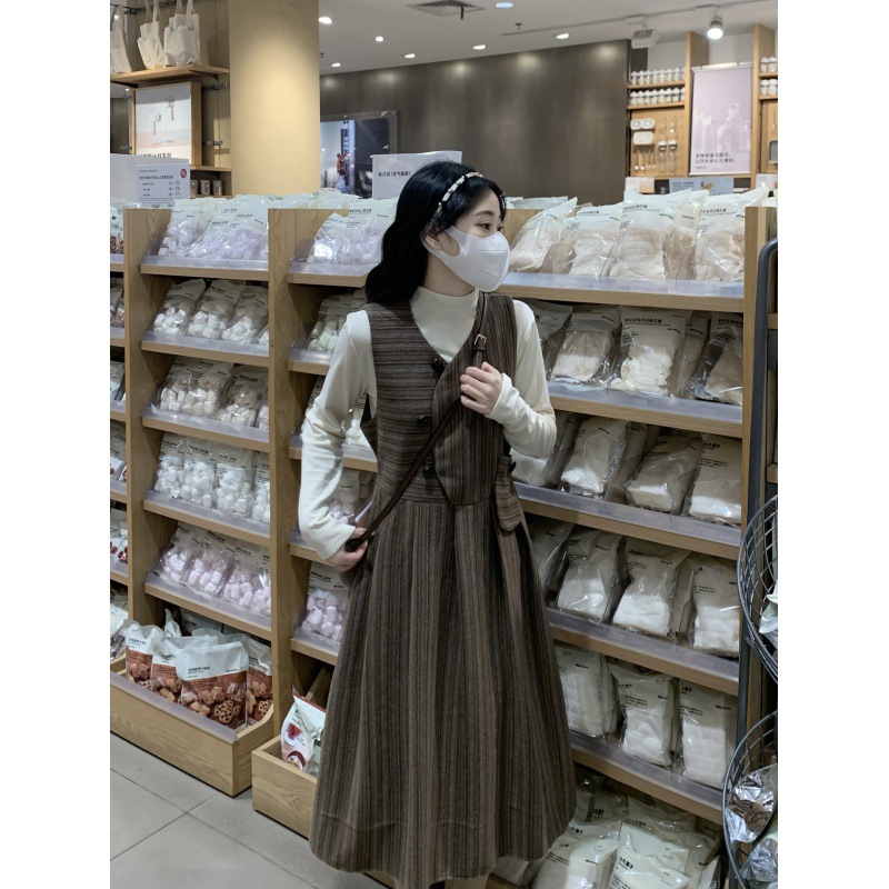2024年新款女毛呢女背心裙 时尚女裙子 减龄女百搭厚裙子-阿里巴巴