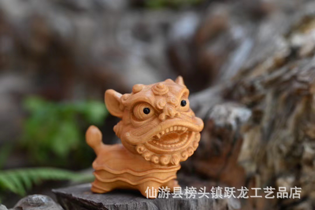 崖柏木雕醒狮小摆件新中式摆设佛山舞狮特色乔迁开业礼物手把件