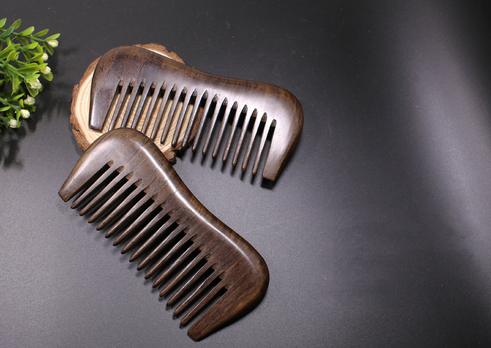 正宗梳子精品黑檀木梳欢迎批发厂家直批雕刻梳刻字刻花包邮描金