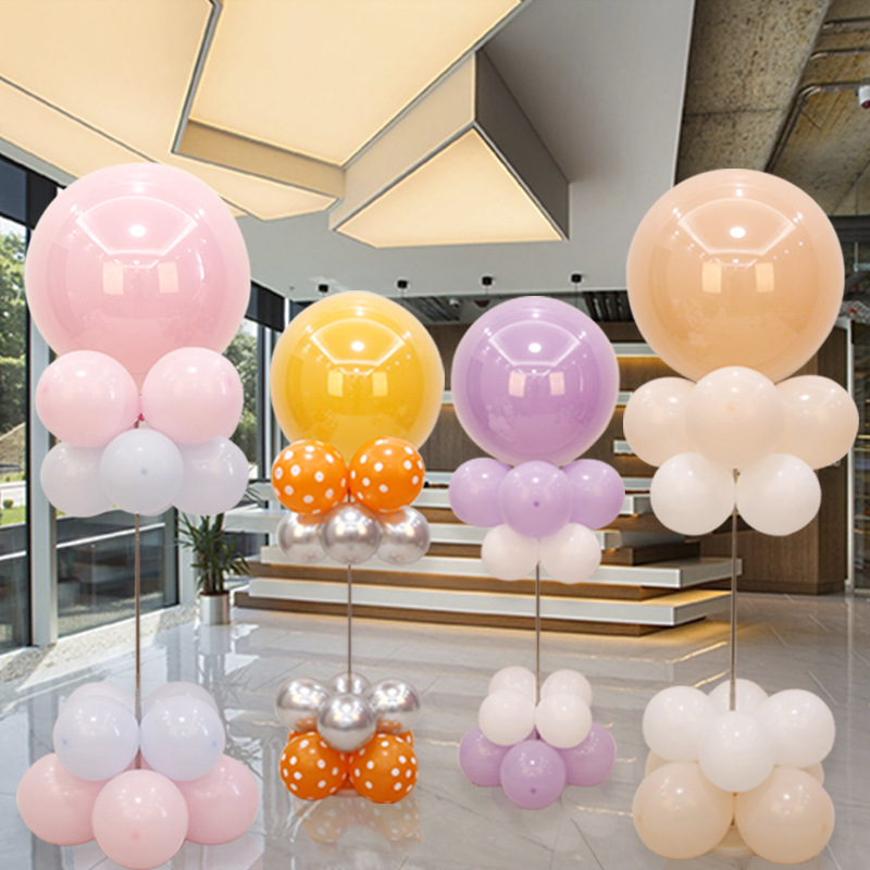 开业周年庆活动气球立柱气氛装饰店面门口服装店场景背景墙布置