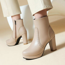 女短筒靴秋冬新款烧花粗粗跟高跟侧拉链及踝靴复古时尚马丁靴短靴