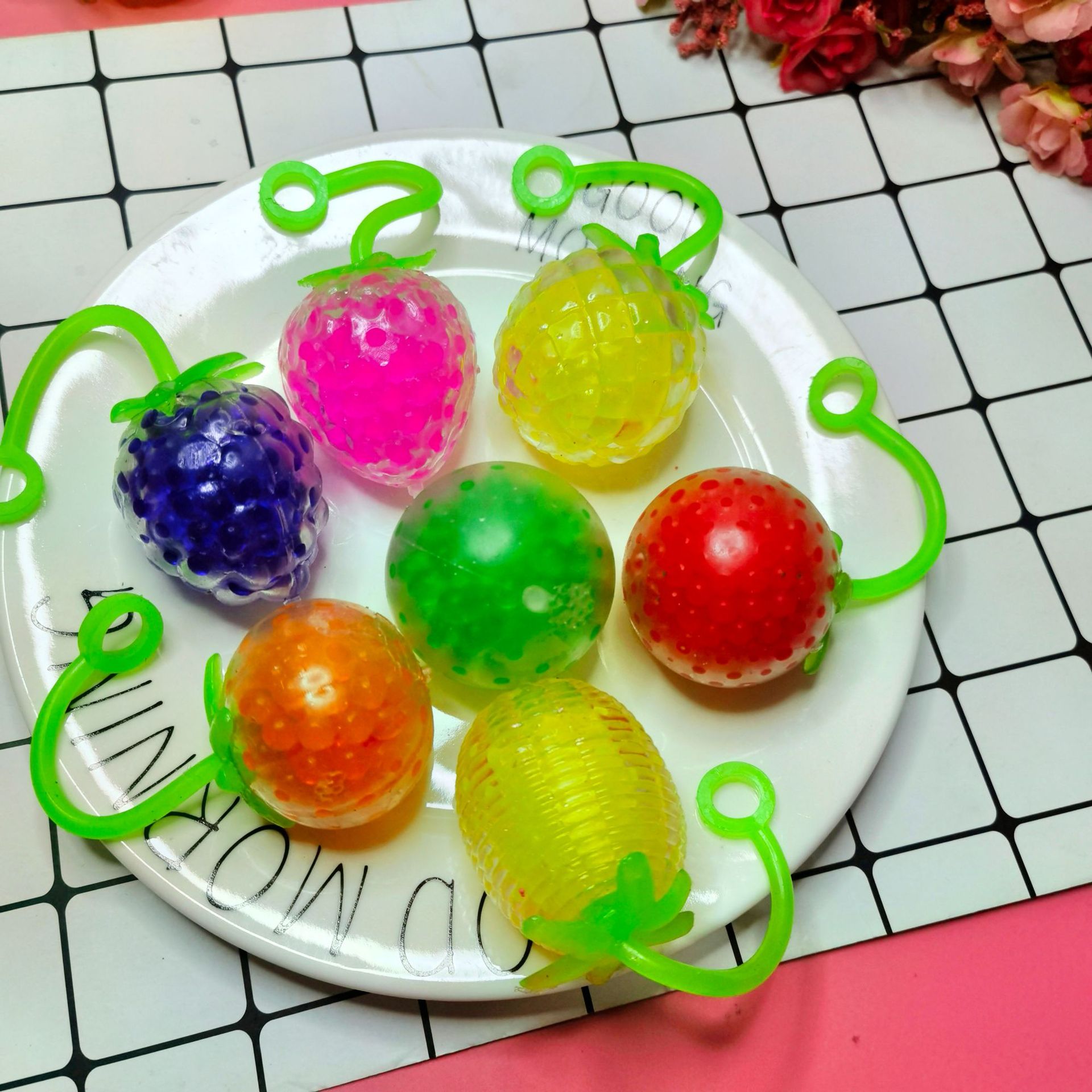 New Exotic Toy with Rope Fruit Vent Bead Ball Stress Ball Swing Strawberry Vent Ball Source Factory Wholesale