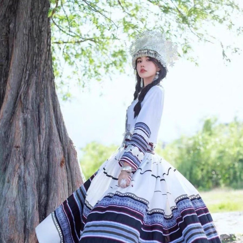 新款2023阿卯复古服装苗族苗疆套装少数民族贵州云南舞台表演旅拍